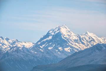 Obraz premium Close up shot, Beautiful scene of Mt Cook in summer beside the lake with blue sky. New Zealand