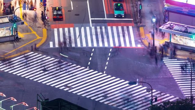 Time-lapse of the famous scramble intersection in Shibuya, Tokyo, Japan