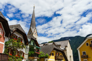 Fototapeta na wymiar City of Hallstatt in the Alps on a sunny day