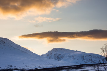 Fototapeta na wymiar Sonnenuntergang im Winter Norwegens