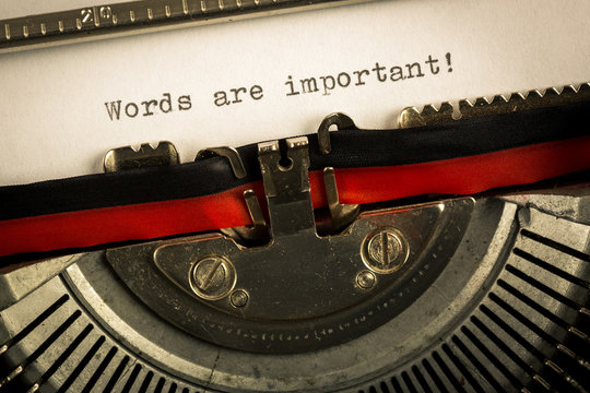 Macchina da scrivere "Word are important"
