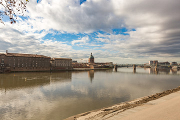 Toulouse, old buildings on the river bank