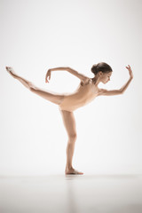 The teen modern ballet dancer