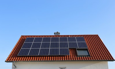 Photovoltaic: Roof with solar panels