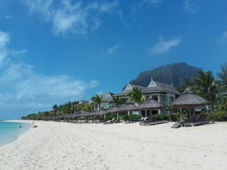 Weißer Strand in Le Morne, Mauritius
