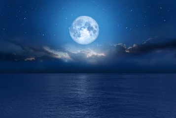 Papier Peint photo autocollant Ciel Ciel nocturne avec la lune dans les nuages &quot Éléments de cette image fournis par la NASA