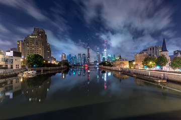Fototapeta premium Shanghai Cityscape at sunrise