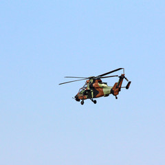 hélicoptère de l'armée