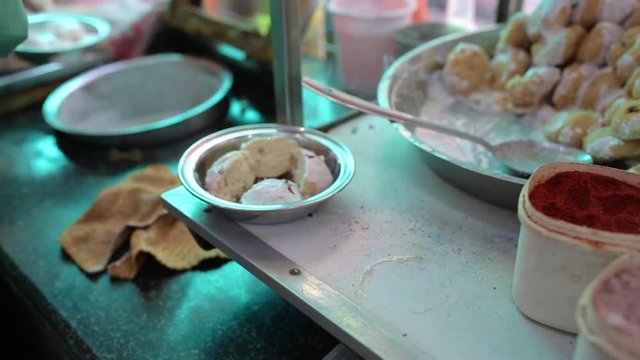 preparing dahivada