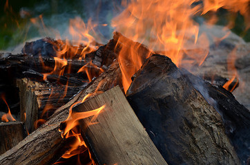 Fuer Flamme und Rauch - Powered by Adobe