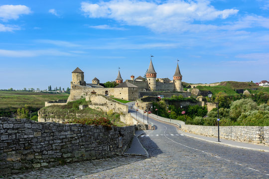 Kamianets-Podilskyi Castle is a former Ruthenian-Lithuanian castle and a later ..three-part Polish fortress located in the historic city of Kamianets-Podilskyi, ..Ukraine.