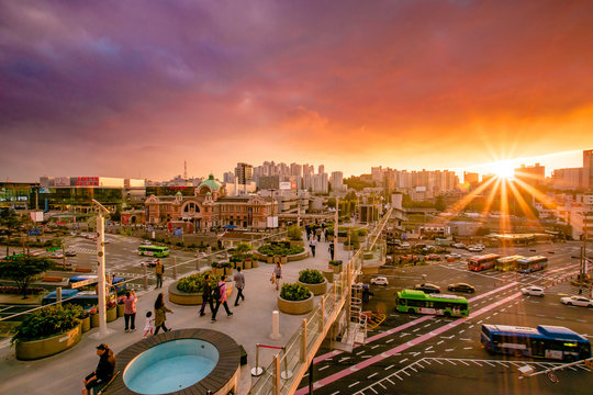 Seoul's famous spot, Seoullo 7017 Sunset at skypark