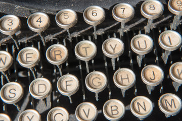 アンティークのタイプライター