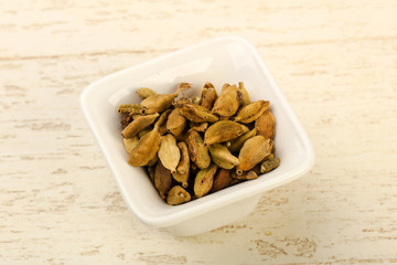 Dry cardamom seeds