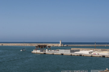 Italia, 27/08/2017: vista panoramica del porto di Livorno, il porto principale della Toscana e uno dei pi&ugrave; importanti porti italiani per traffico passeggeri e merci