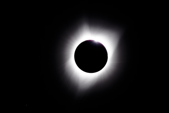 Baily grain during total solar eclipse and the mid corona