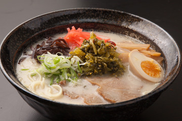 豚骨ラーメン