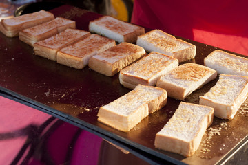 Grill toast in the market.
