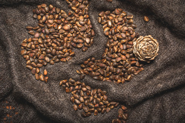 Pine nuts with a lump on shawls
