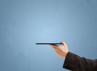 Holding telephone device from profile