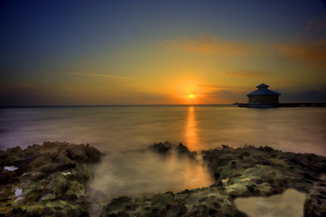 Fototapeta premium Morning sun rising in the Grand Caymans