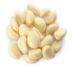 Fototapeta na wymiar Garlic cloves on white background
