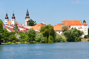 Fototapeta na wymiar Castle pond, renaissance castle from 1550, Telc (UNESCO), Vysocina district, Czech republic, Europe