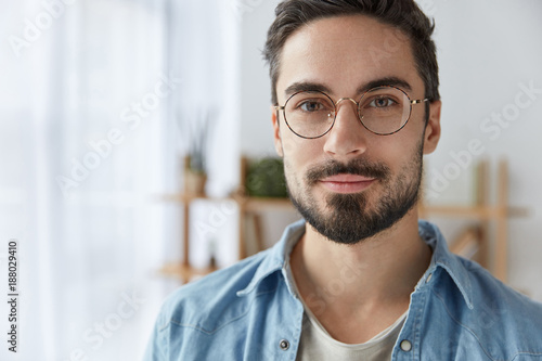 round spectacles for men