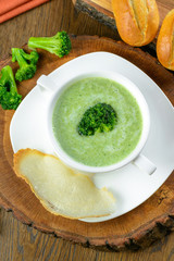 Broccoli cream soup