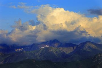 Poland, Tatra Mountains, Zakopane - Kasprowy Wierch, Beskid, Skrajna Turnia, Swinica and Koscielec peaks - High Tatra under clouds