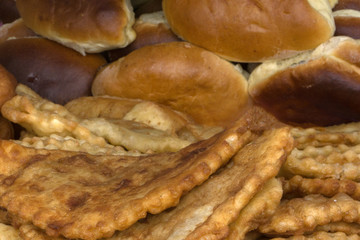 Sausage bread and taro pie in the bakery shop .
