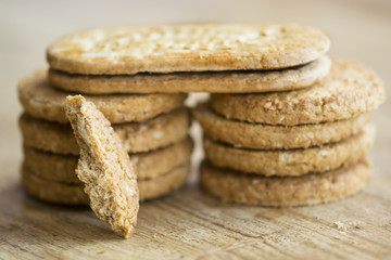 wholemeal bran biscuits