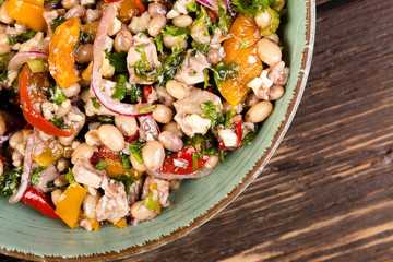 Salad with white beans