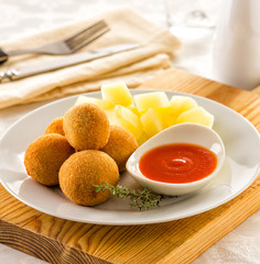 Ball shaped croquettes