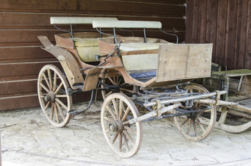 Fototapeta na wymiar Antique wood carriage