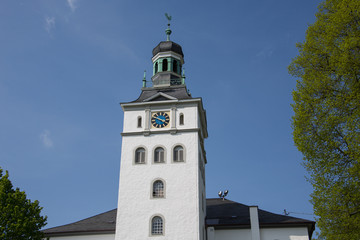 Kirchturm mit Glockenstuhl