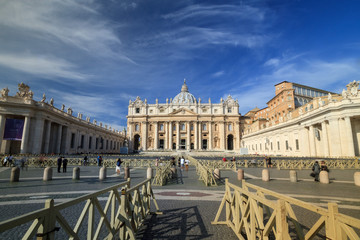 Fototapeta na wymiar St. Peter's Square and Basilica in Vatican City, Rome, Italy