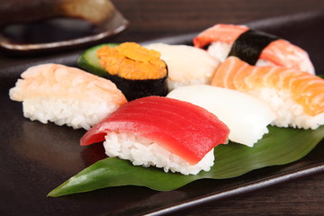 寿司　盛り合わせ