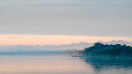 Fototapeta premium Morning river