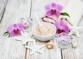 Fototapeta na wymiar Spa concept with pink orchids