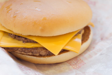 チーズバーガー