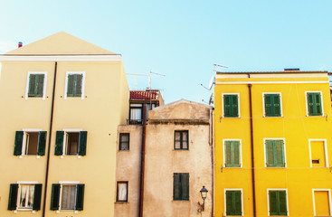 Fototapeta na wymiar Colorful houses in Alghero, Italy