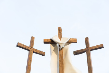 3 Crosses