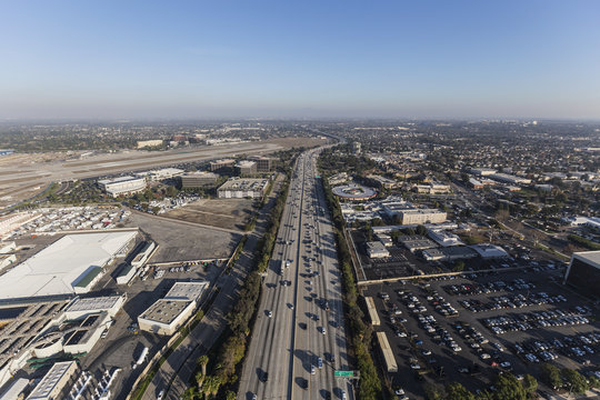 Aerial view of the San Diego 405 Freeway in Long Beach, California.