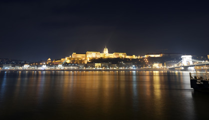 Fototapeta premium Budapest River Danube nightscape