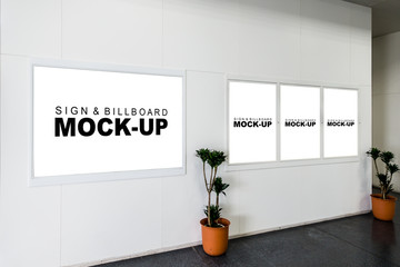 Mock up Blank billboard for advertisement