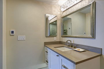 Contemporary bathroom design