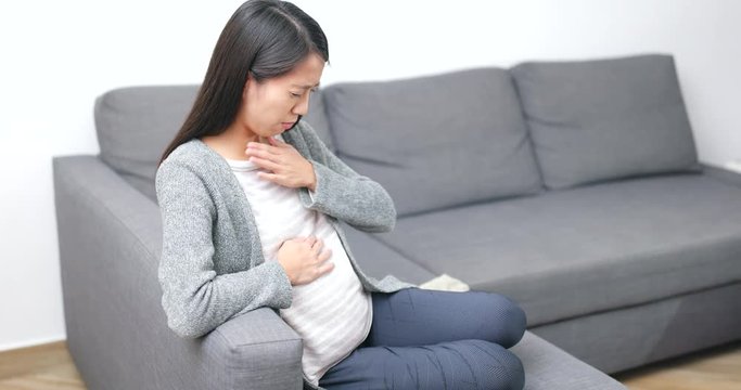 Pregnant woman suffer from nausea