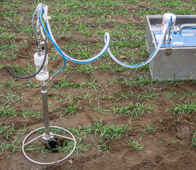 Probe and pump for extracting soil air from the subsoil to test a suspected contaminated site