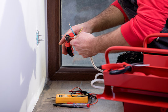 handyman, electrician, home renovation
